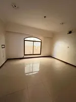 residential building for rent : Image 8