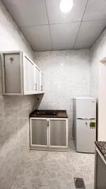 للايجار الشهري استوديو مفروش مع حمام و مطبخ : Image 6