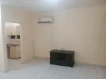 استوديو للايجار الشهري بأبو ظبي في شارع المرور ٣١ : Image 2