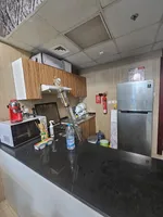 For monthly rent, central air conditioning, prime location, close to all services : Image 4