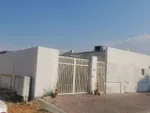 Investment opportunity and excellent income - villa for sale in Ras Al Khaimah, Khuzam income 105 thousand : Image 1