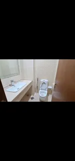 للايجار الشهري أول ساكن غرفتين وصالة وثلاث حمامات ايجار شامل كهرباء ومي وإنترنت : Image 8