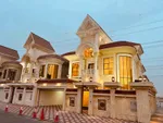 A small palace villa at an attractive price : Image 3