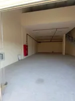 مستودع للإيجار 2500 قدم في الجرف الصناعيه : Image 1