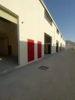 مستودع للإيجار 2500 قدم في الجرف الصناعيه : Image 4