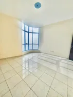 شقه للإيجار علي الكورنيش غرفتين و٣ غرف وصاله : Image 1