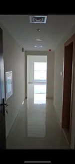 للايجار السنوي شقة في الجولف تاور  التكيف مجاني اول ساكن : Image 1