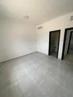 Apartment for annual rent in the first resident building : Image 4