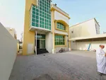 A villa for rent with an area and capacity of a villa with 7 rooms : Image 1