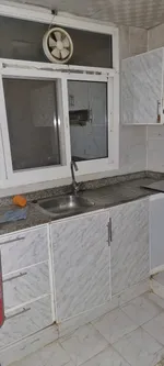 للايجار السنوي غرفه وصاله ومطبخ و2حمام وبلكونه : Image 4