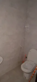 للايجار السنوي غرفه وصاله ومطبخ و2حمام وبلكونه : Image 8