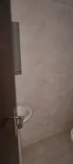 للايجار السنوي غرفه وصاله ومطبخ و2حمام وبلكونه : Image 6