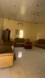 فيلا للإيجار للموظفين فقط مكونه من حوش كبير 4BHK 4T مع غرفة غسيل ? ومجلس (مظلة باركينغ) : Image 2
