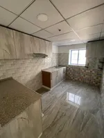 A room and a hall without attention : Image 4