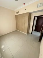Apartment for annual rent, Al Khayal Building : Image 1