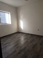 للبيع بناية في منطقة النباعة بإمارة الشارقة تصريح سكني ارضي + 4 طوابق : Image 4