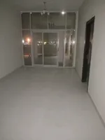 For rent a room and a hall with two bathrooms : Image 1