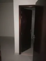 For rent a room and a hall with two bathrooms : Image 4