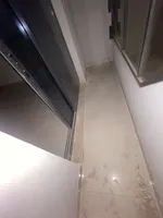 Two rooms and a hall for annual rent for the first resident with a free month in Al Jerf 3, Ajman : Image 6