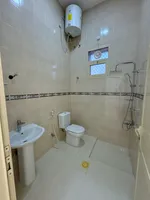 للإيجار فيلا مميزة في الظيت : Image 6