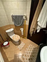 شقة غرفة و صالة مع بلكونة مساحة واسعة الإيجار شهري : Image 8