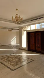 فيلا للبيع عجمان الحميدية طابقين زاوية على شارعين اسفلت خلف مركزالحميدية الصحي موقع زين بناء شخصي  ديكورات كل الغرف والصالات تكييف سنترال المساحة 550 متر مربع : Image 4