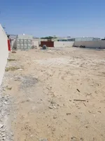 For rent, industrial land in Sharjah is located in Industrial Area (13) and consists of surrounded land : Image 4