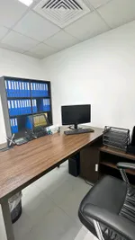Medical clinic for rent in Falcon Towers : Image 3
