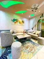 شقة للبيع ثلاث غرف وصالة وبلكونتين ومطبخ وثلاث حمامات مساحة كبرة جدا وسبر ديلوكس مع اطلالة : Image 3