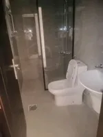 للايجار السنوي غرفة وصالة الغرفة ماستر أول ساكن في عجمان منطقة المويهات 3 : Image 7