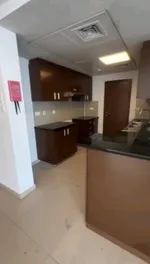 شقة للايجار السنوي في برج البوابة : Image 2