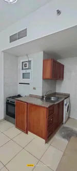 Studio for monthly rent in Orient Towers including everything : Image 4