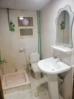 For annual rent, a distinctive apartment near Al Ain Hotel : Image 5