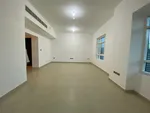 Apartment for annual rent with 1000 insurance payments in Abu Dhabi : Image 4