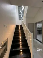 فيلا فخمة للبيع زاوية شارعين ٣١٠٠ قدم : Image 1