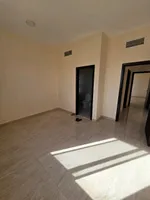 للإيجار السنوي شقة غرفتين وصالة الغرف ماستر 3 حمامات ثاني ساكن الشقة فيها بلكونة في عجمان منطقة العالية : Image 2