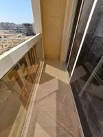 للإيجار السنوي شقة غرفتين وصالة الغرف ماستر 3 حمامات ثاني ساكن الشقة فيها بلكونة في عجمان منطقة العالية : Image 8