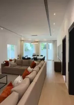 For sale a villa in Sharjah, Al-Hoshi area, consisting of 5 master bedrooms, two halls, an elevator (lift), a kitchen, a maid's room and a dressing room : Image 7