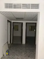 للإيجار السنوي شقة غرفتين و صالة فيها 2 بلكونة في عجمان النعيمية 1 : Image 8