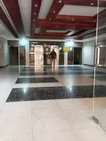 Apartment for annual rent in a large building next to the Gulf Pearl : Image 1