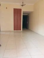 Apartment for annual rent in a large building next to the Gulf Pearl : Image 3