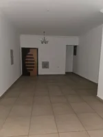 للإيجار السنوي شقة غرفتين و صالة فيها بلكونة مساحة واسعة أول ساكن في عجمان منطقة الجرف 2 قريب من مدرسة منار الإيمان : Image 1