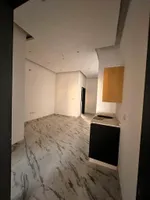 للايجار فيلا بالياسمين 5 غرف ماستر كلها بيها كباتات صاله ماستر كبيرة جداً مع حوش كبير وتكيف مركزي : Image 8