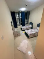 Two rooms and a hall in Orient Towers : Image 5