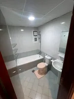 Two rooms and a hall in Orient Towers : Image 7