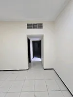 للإيجار السنوي شقة غرفة وصالة ببلكونة و الخزائن بالحائط في عجمان منطقة الراشدية 3 : Image 4