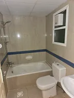 للإيجار السنوي شقة غرفتين وصالة الغرفة ماستر ببلكونة في عجمان منطقة النعيمية 1 : Image 7