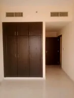 للايجار السنوي شقة غرفة وصالة في مدينة الإمارات شارع الشيخ محمد بن زايد : Image 3