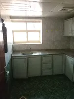 للإيجار السنوي شقة غرفة وصالة ببلكونة سنوي قريبة من كل الخدمات : Image 6