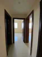 للإيجار شقة غرفتين وصالة ببلكونة في عجمان منطقة الروضة 3 شارع السلام : Image 6